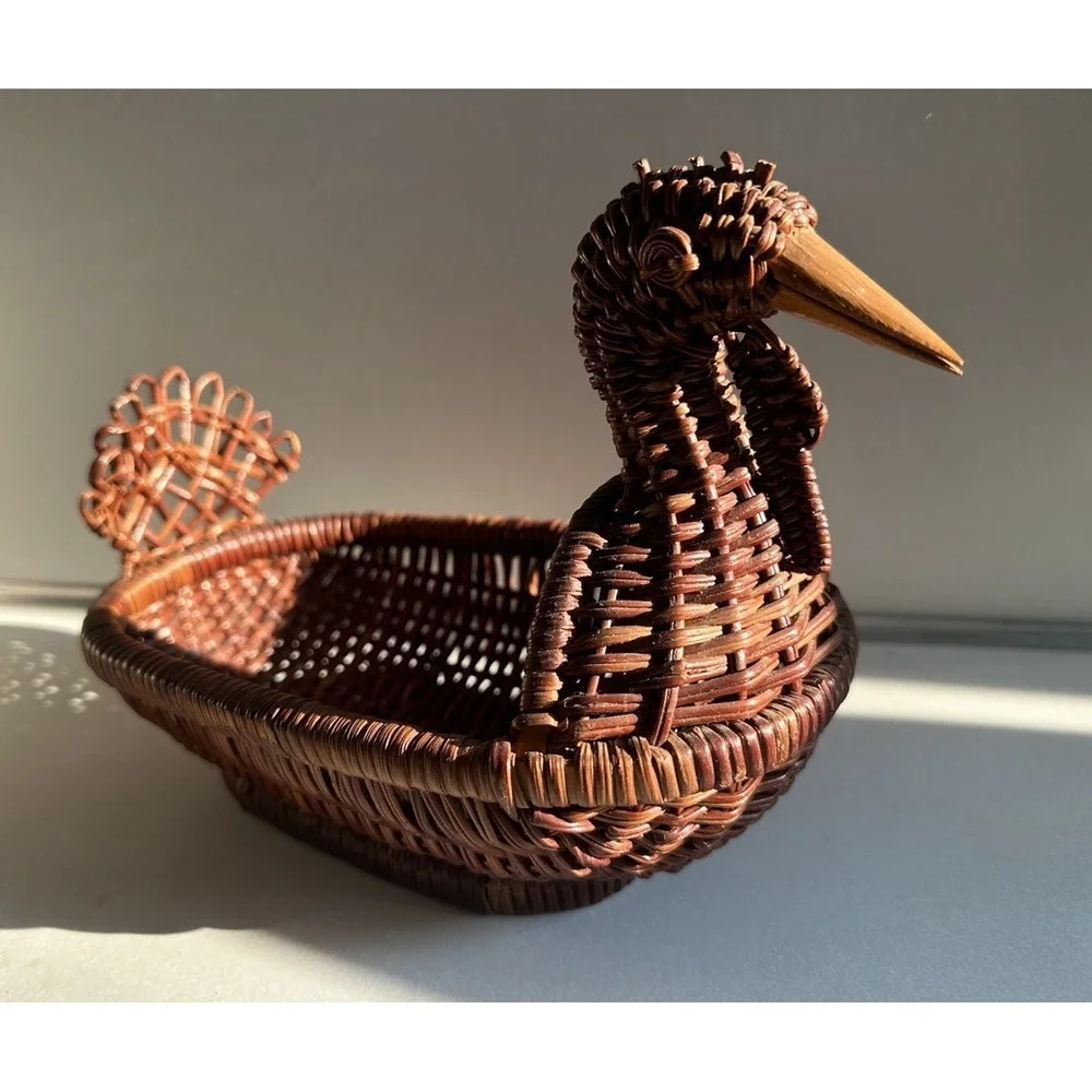 Vintage Handwoven Wicker/Rattan Duck Basket – Decorative Farmhouse Décor